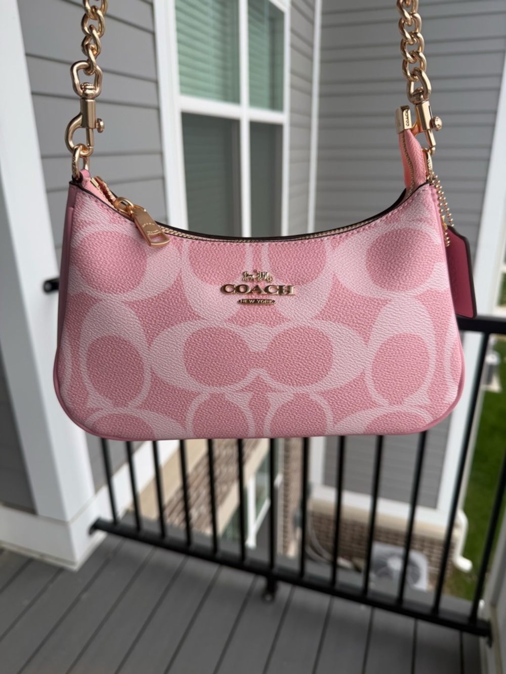 COACH powder Pink Signature Canvas Shoulder Bag - Picture 2 of 7